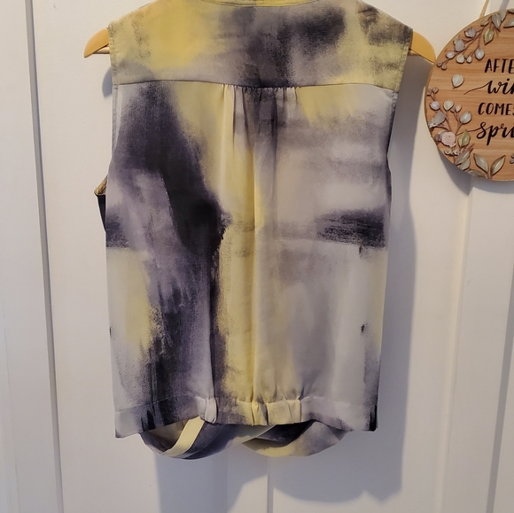 💛🤍🖤 DKNY Blouse - Picture 2 of 10